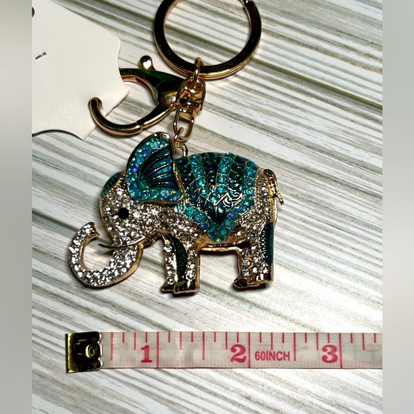 NEW Rhinestone Elephant Key Chain/Bag Charm, Shades of Blue on Gold Tone Alloy - Picture 4 of 7